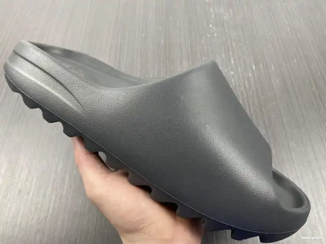Slide Yeezy Onyx Adidas HQ6448 0502